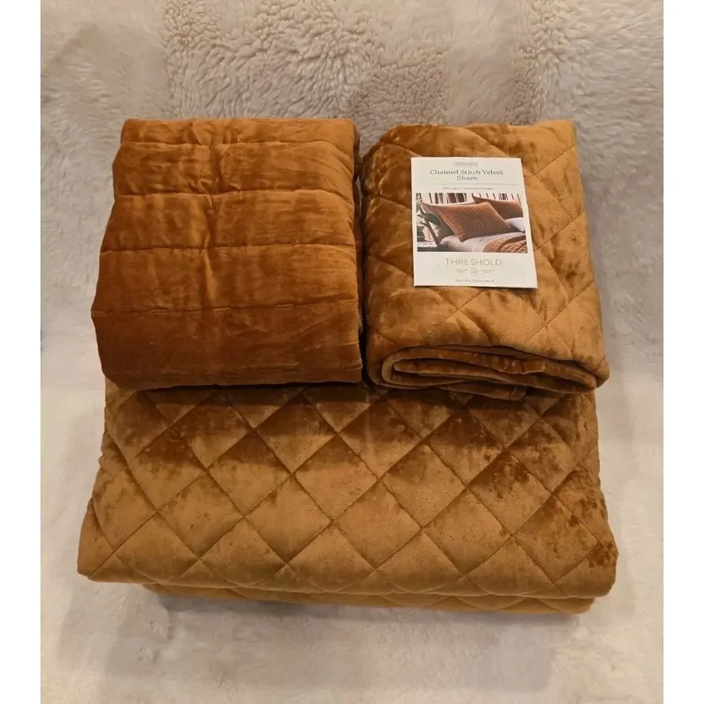 Full/Queen Luxe Diamond Stitch Velvet Quilt Camel Threshold + Pillowcases